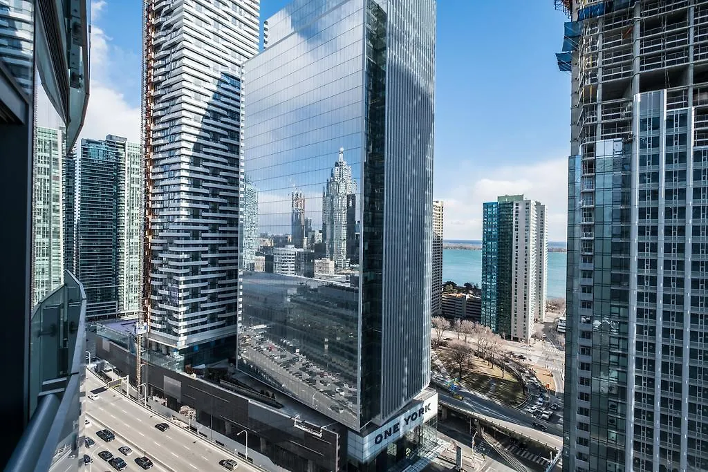 Apartment Downtown Luxury Lakeview Condo