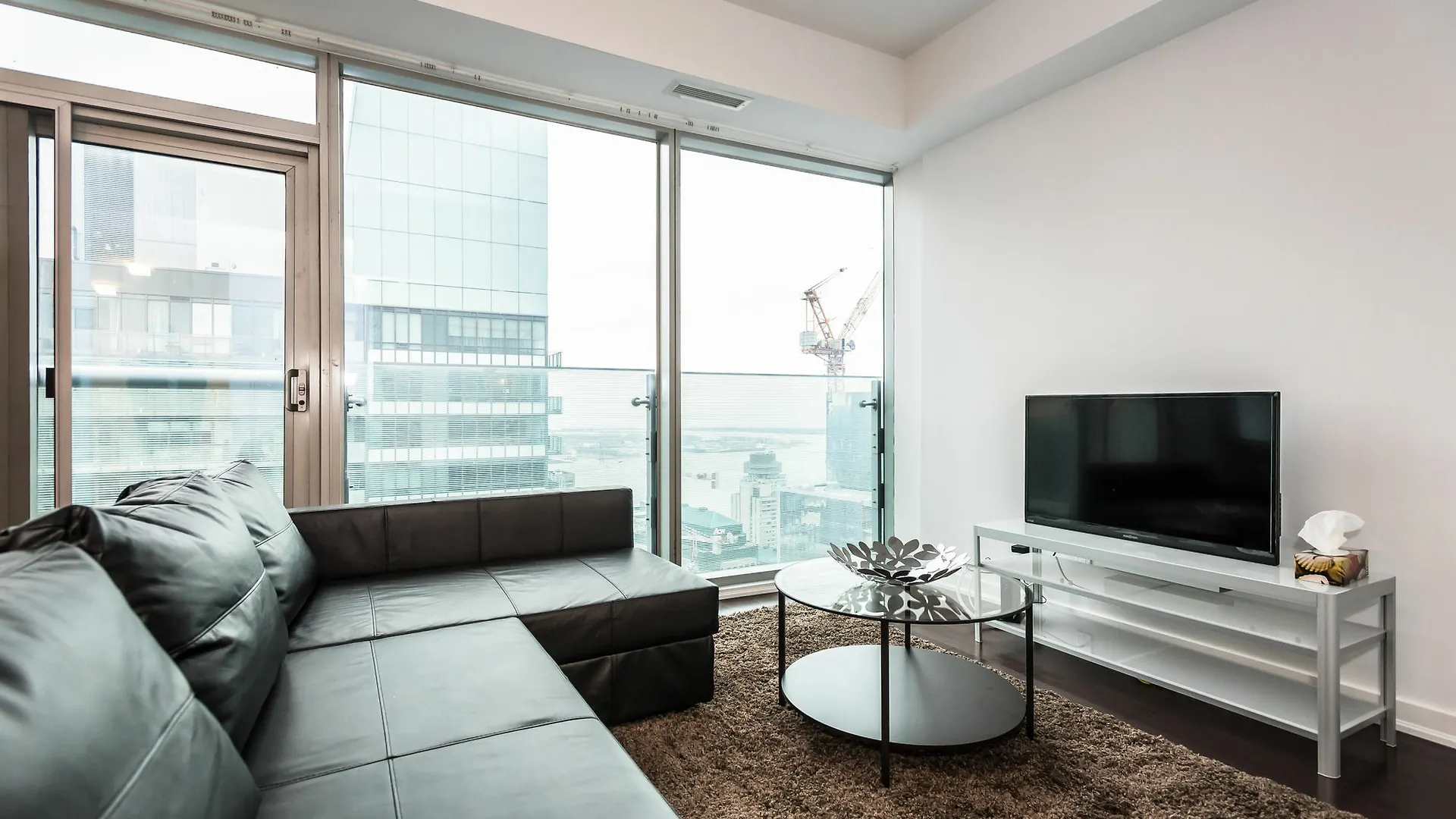 Downtown Luxury Lakeview Condo 0*, Toronto Canada