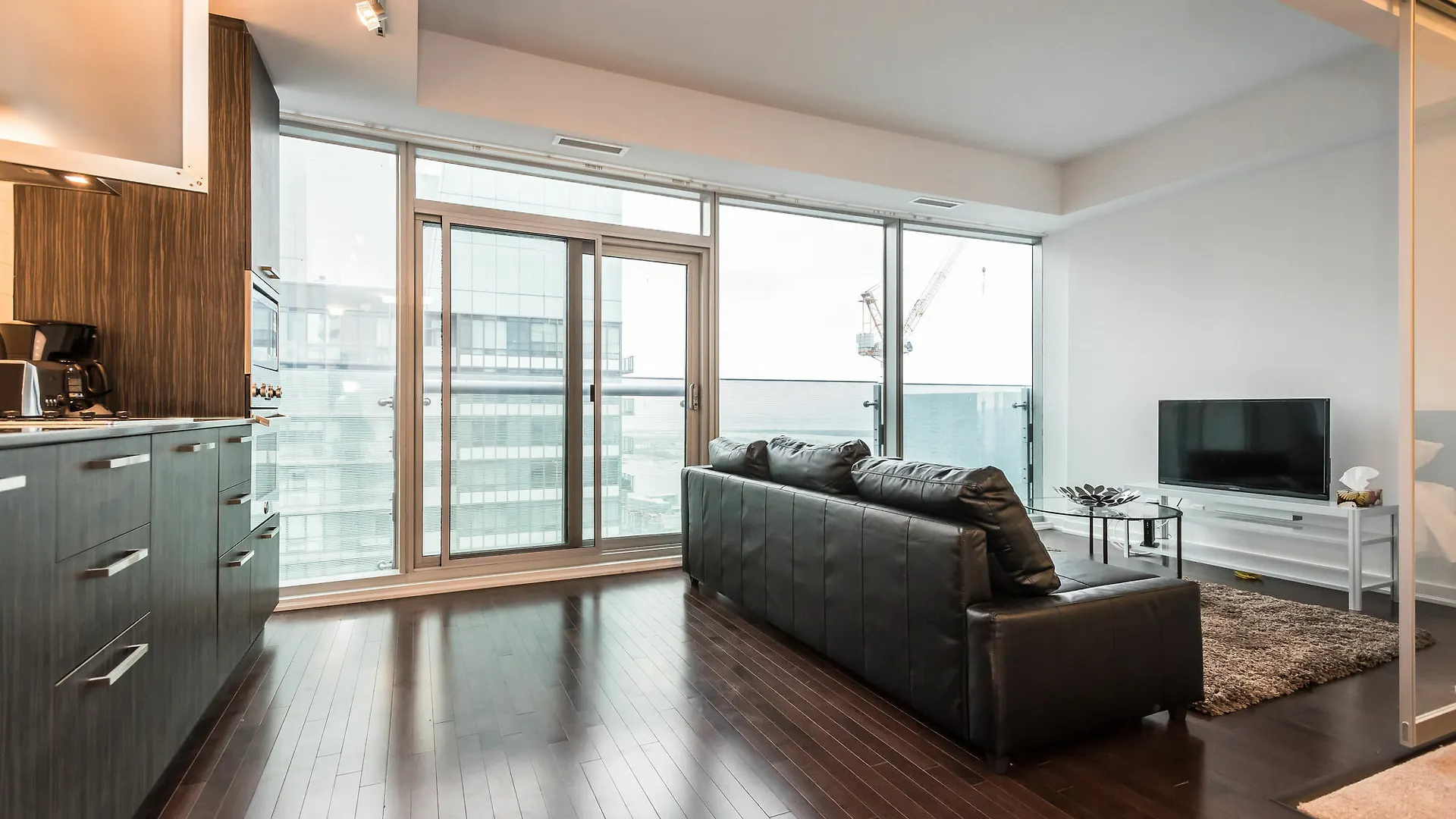 Downtown Luxury Lakeview Condo 0*, Toronto Canada